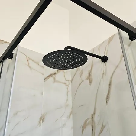 4 Balconi A Carlo Iii & Garage * נאפולי